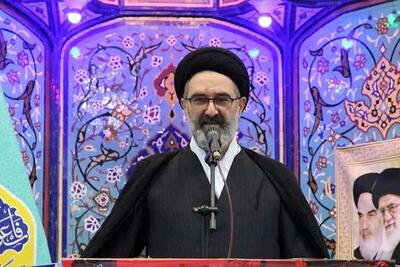  امام جمعه موقت رشت: برنامه دشمن فروپاشی بنیان خانواده است