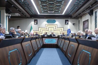  عارف: برنامه هشتم توسعه باید بر مبنای تفکر علمی فرهنگستان‌ها تدوین شود