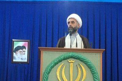  امام جمعه موقت بوشهر: مسئولان برای کاهش فشار اقتصادی بر مردم تلاش کنند