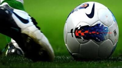  حاشیه باورنکردنی آقای فوتبالیست / آنقدر با همسرش جیغ و داد کردند که همسایه ها شاکی شدند!