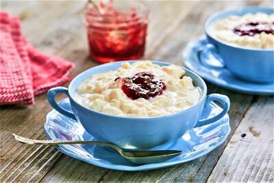  طرز تهیه پودینگ برنج فرانسوی با عطر عصاره وانیل