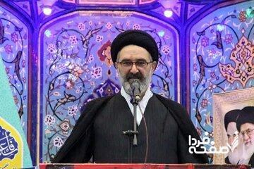  امام جمعه موقت رشت: برنامه دشمن فروپاشی بنیان خانواده است