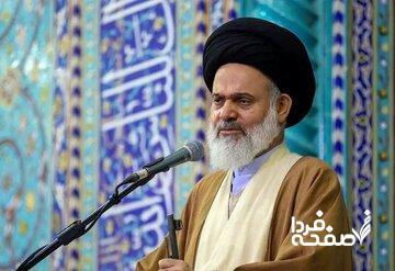  امام جمعه قم: هدف دشمن گسترش لاابالی‌گری و تغییر ارزش‌ها است