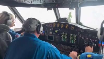  خلبانان نظامی ویدئویی از ورود به چشم طوفان را ضبط کردند