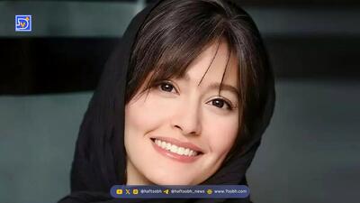  یوگا کردن پردیس احمدیه با کت چرمی |  استایل اسپرت بازیگر سریال از یاد رفته در حیاط خانه‌اش