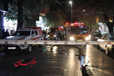  آتش‌سوزی انبار روکش صندلی در خیابان جمهوری اسلامی مشهد مهار شد