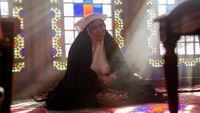  مرجانه گلچین در نقش «دایه خانم» رمان پرحاشیه «بامداد خمار» (+عکس گریم)