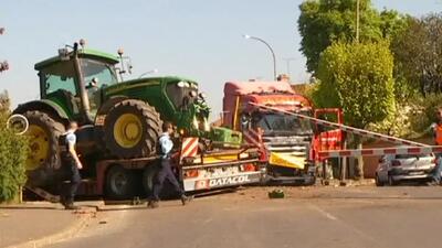  تصادف وحشتناک در هلند؛ قطار، کامیون را پودر کرد!(فیلم)