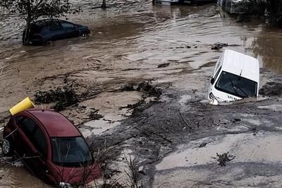  ویدئوی پربازدید نجات پیرمرد از سیلاب‌های اسپانیا