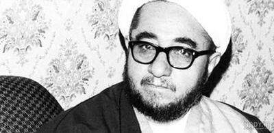  صادق خلخالی با قطار فشنگ و اسلحه در جبهه