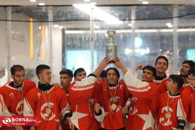  اختتامیه و فینال لیگ هاکی روی یخ پسران