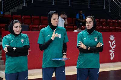  سرمربی تیم ملی فوتسال دختران پس از موفقیت در بازی‌های آسیایی بحرین: با تحلیل و برنامه‌ریزی قهرمان شدیم