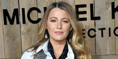  بلیک لایولی با استایل جدیدش نشان داد که فصل چرم‌پوشی از راه رسیده است - چی بپوشم