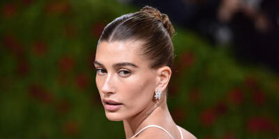  چگونه پاییز امسال به سبک هیلی بیبر آرایش کنیم و ترندی باشیم؟ - چی بپوشم