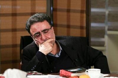  مصطفی تاج‌زاده در مراسم تشییع برادرش+ عکس