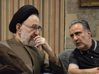  عکس/ حضور سید محمد خاتمی در منزل سید مصطفی تاجزاده | اقتصاد24