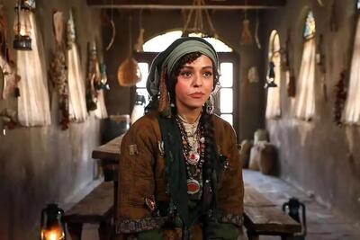  استایل خاص سوگل خلیق در عکسی سیاه و سفید؛ زیبایی در اوج سادگی