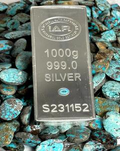  چرا باید اونس جهانی نقره را به همراه قیمت بازار چک کنید؟