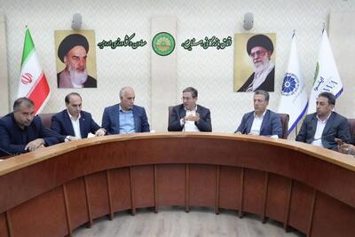  استاندار آذربایجان غربی: هیچ کس نباید نسبت به مشکلات و مسائل استان بی تفاوت باشد