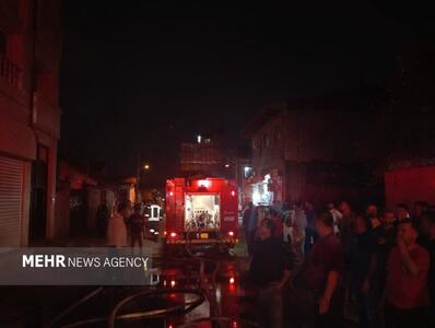  مومنی: آتش‌سوزی مهیب کارگاه چوب در جاده جیرده رشت مهار شد