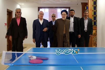  پینگ پنگ بازی کردن سید محمد خاتمی در ۸۲ سالگی + تصاویر