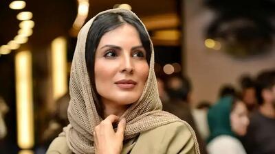  «آرزو تاج‌نیا» با استایل کاراملی موکایی/ بازیگر «هفت سر اژدها» در یک فستیوال هنری