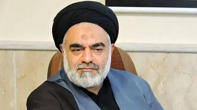  امام جمعه اصفهان: شعارهای معترضان آمریکایی علیه ترامپ، خاطره اعتراضات مردم ایران علیه شاه را زنده کرد