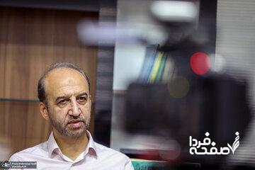  سلاح هسته‌ای دیگر برای ما بازدارندگی ایجاد نمی‌کند/ تحلیل سرافراز از سه دهه فعالیت هسته ای ایران؛ یک نیروگاه هسته ای داریم آن هم وابسته به روسیه است!