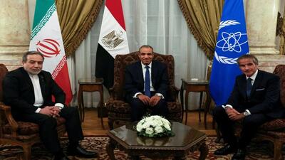  تماس تلفنی وزیر خارجه مصر با عراقچی و گروسی
