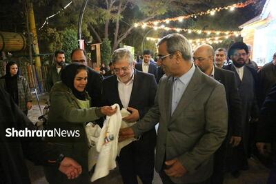  بازدید استاندار خراسان رضوی از جشنواره رنگ و طعم پاییز در مشهد