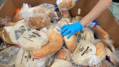  به دلیل تعطیلی دولت آمریکا، کمک‌های غذایی فدرال رو به کاهش است و اکثر ایالت‌ها قادر به ادامه کمک به نیازمندان نیستند