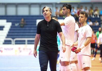  انتقاد وحید شمسایی از میزبانی عربستان؛ حتی آب گرم برای استحمام نداریم و فاصله‌مان تا رستوران هم زیاد است!