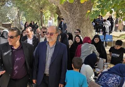  جشنواره نارودونه در منطقه نمونه گردشگری باغشهر اسلامیه برگزار شد تصویر - تسنیم