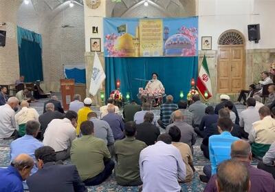  گرامیداشت یاد و نام هشت شهید میهمان در بافق - تسنیم