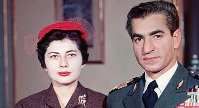  قاب تاریخ |  «محمدرضا پهلوی» در حال ورود به مراسم دومین عروسی‌اش با ملکه دوم در کاخ مرمر تهران