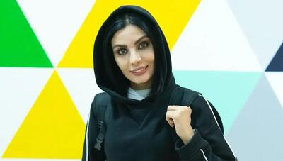  صحرا اسداللهی با «استایل اسپرت» در پردیس باغ کتاب (عکس)