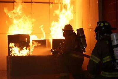  تصاویری از محل آتش‌سوزی رستوران دوطبقه شهرک غرب در تهران (فیلم)