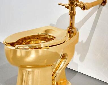  فروش توالت فرنگی که از 100 کیلو طلای 18 عیار ساخته شده است