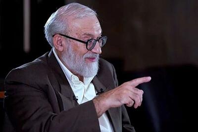  جواد لاریجانی:  ایران به هر ننه قمری اجازه دخالت نمی‌دهد