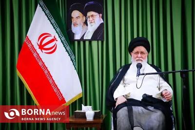  آیت‌ا...علم‌الهدی: رسالت بسیج دانش‌آموزی، تهذیب در مدارس است / بسیج دانش‌آموزی بایستی هسته قدرت و مقاومت در مدارس باشد/ تقویت بسیج دانش‌آموزی عامل حذف نیروهای ضد ارزشی در مدارس می‌شود