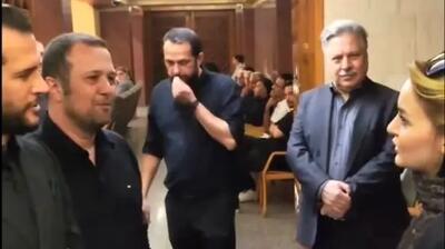  مراسم ختم پدر سیاوش خیرابی با حضور دلگرم کننده نیلوفر پارسا و پیام تسلیت مژده لواسانی