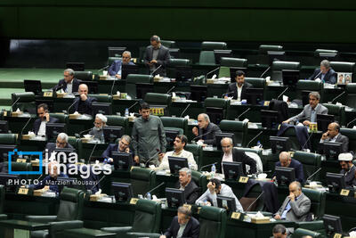  نماینده مرند و جلفا: مسئولان به‌دور از نفاق و با انسجام به‌فکر رفاه و معیشت مردم باشند