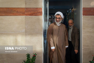  بازدید دبیر شورای عالی انقلاب فرهنگی از ایسنا