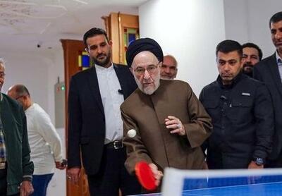  ویدئوی پینگ‌پنگ بازی کردن سیدمحمد خاتمی واقعی است، نه ساخته هوش مصنوعی/ او هر روز صبح ورزش می‌کند و رژیم غذایی منظمی دارد/ تصاویر