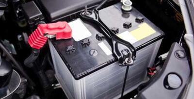  خالی شدن باطری ماشین ؛ علت خالی شدن باتری ماشین چیست؟ ؛ ۷ دلیل رایج + علائم و راه‌های جلوگیری کامل