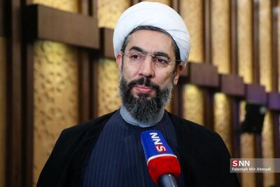  رستمی: بزرگترین دزدی تاریخ به مبلغ ۳۰ میلیارد دلار توسط خاندان پهلوی ثبت شده است + فیلم