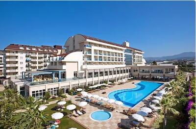  زمان مناسب رزرو هتل برای سفرهای داخلی چه موقع است؟