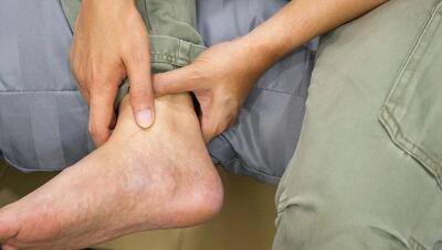  نشانه‌های سرطان ریه در پاها و دست‌ها