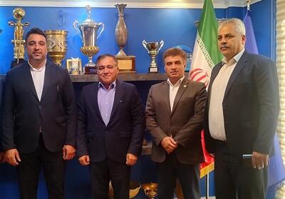  نشست علی تاجرنیا و احسان حدادی برای ورود باشگاه استقلال به لیگ دوومیدانی