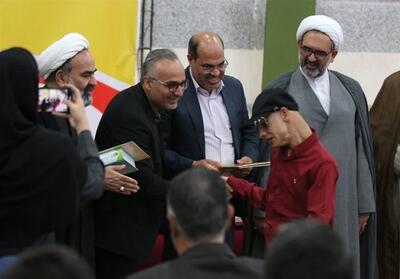  هنرمند توان‌خواه مهریزی برگزیده جشنواره تئاتر مریوان تجلیل شد - تسنیم